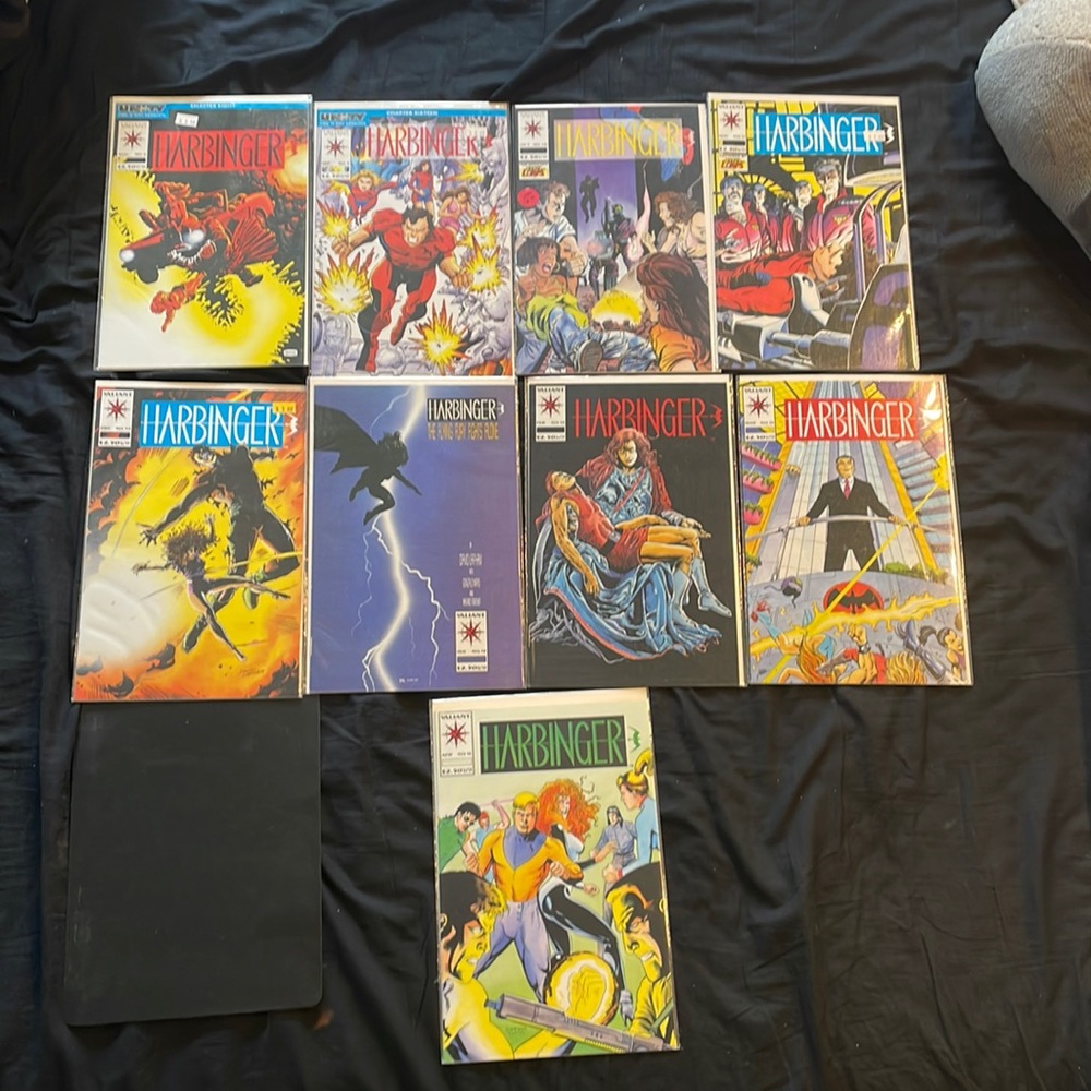 Huge Valiant Comic Lot 9 books